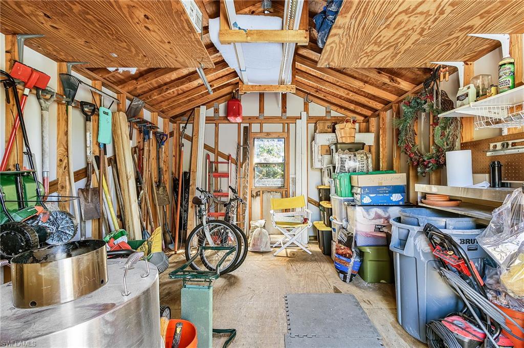 CHARLOTTE SHORES - Residential