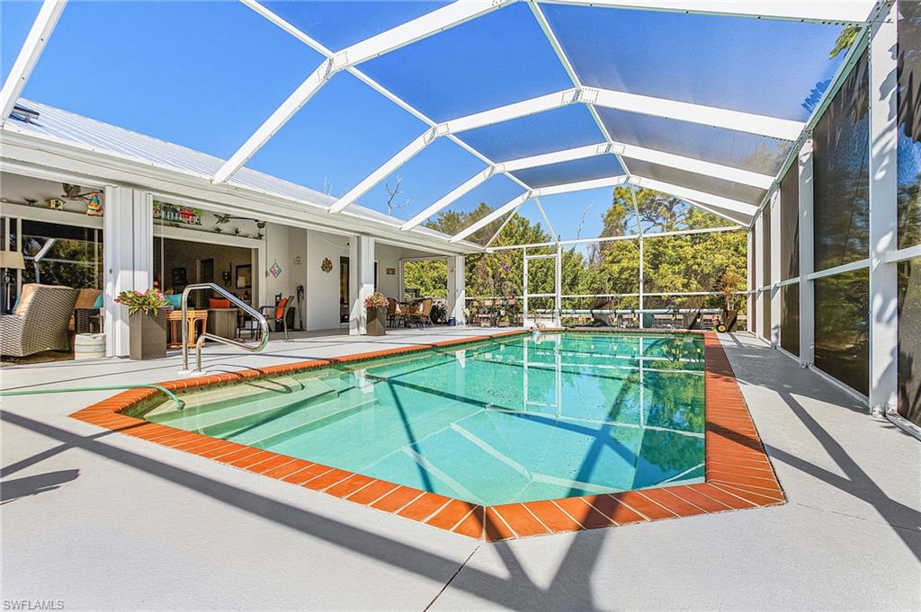 CHARLOTTE SHORES - Residential