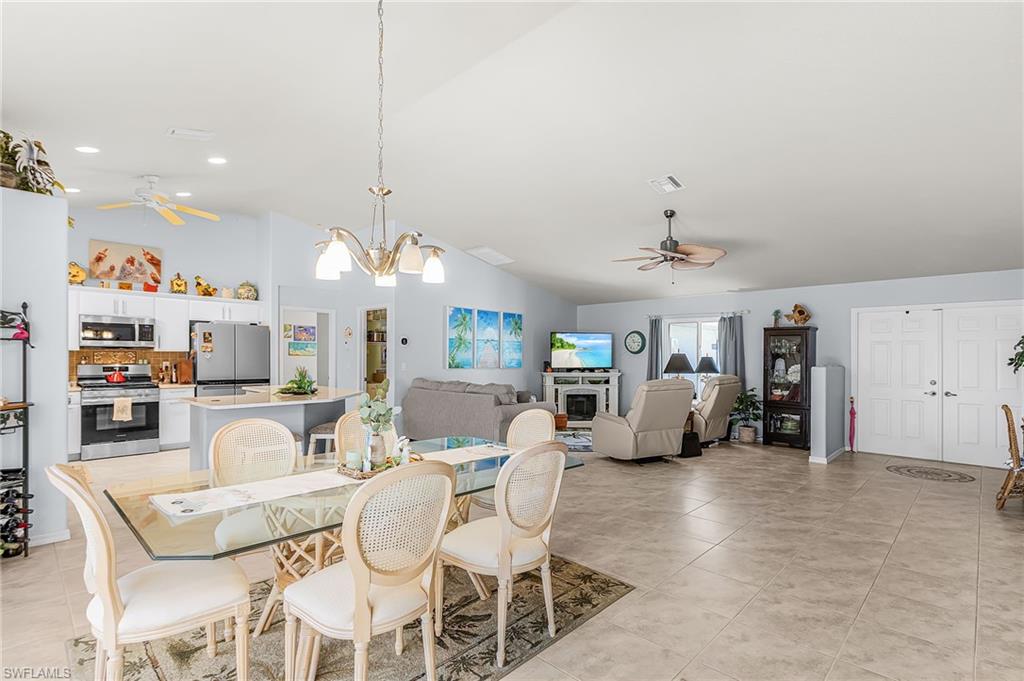 CHARLOTTE SHORES - Residential