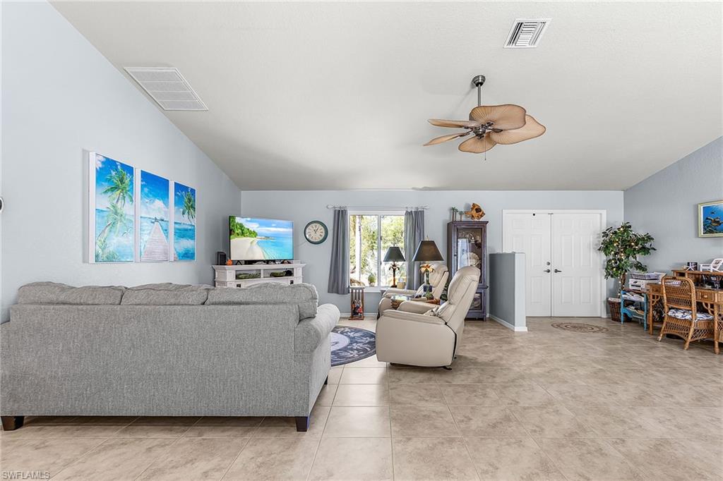 CHARLOTTE SHORES - Residential