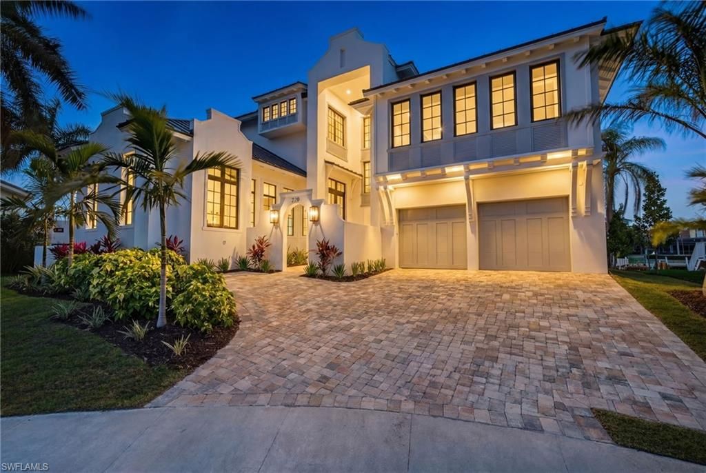 Photo of 720 Hull CT, MARCO ISLAND, FL 34145 (MLS # 226014020)