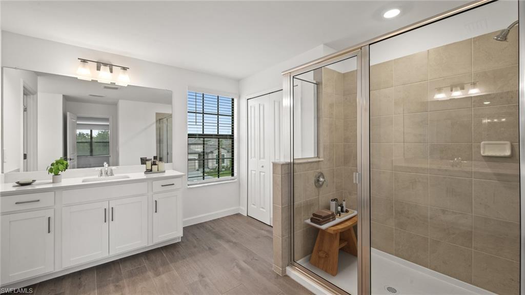 MAPLE POINT - Residential