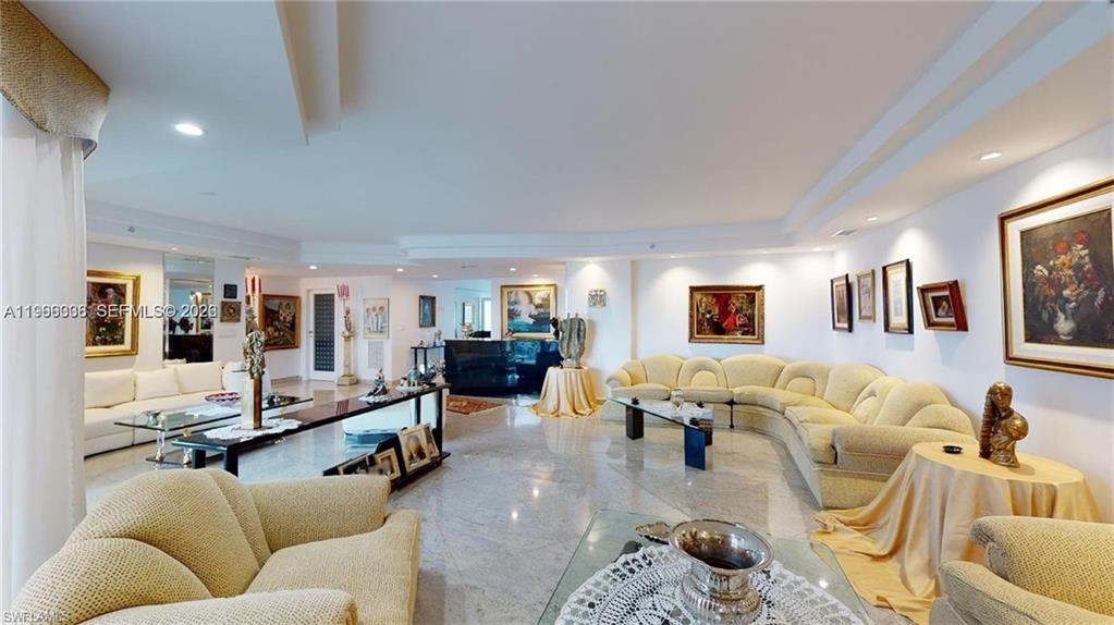 SPINNAKER CLUB CONDO - Residential