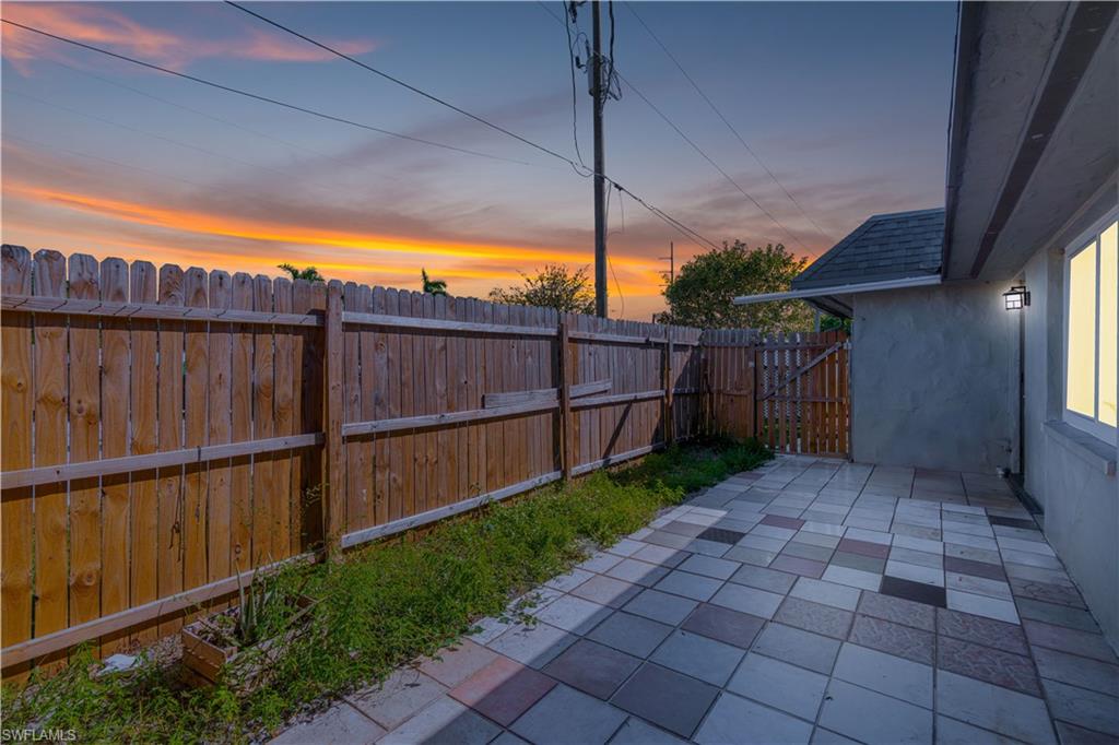 CAPE CORAL - Residential Lease