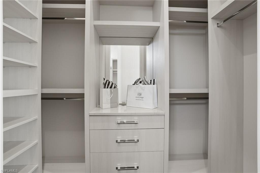 PARK SHORE - Residential