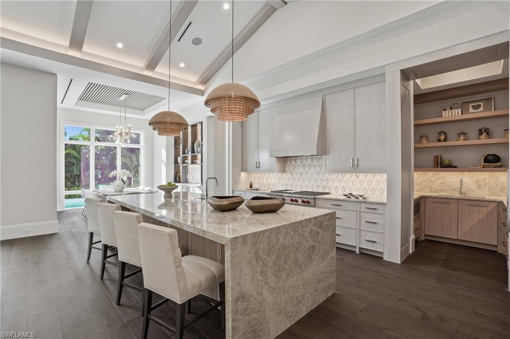 PARK SHORE - Residential