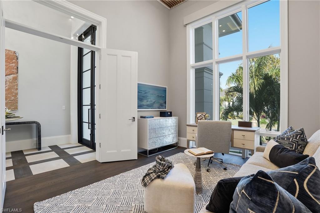 PARK SHORE - Residential