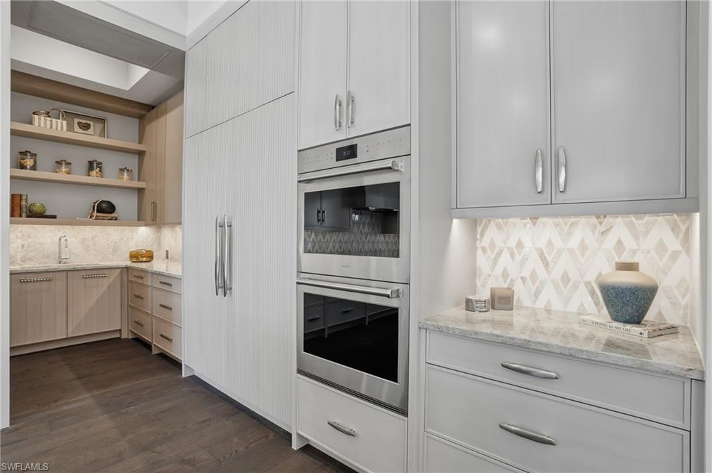 PARK SHORE - Residential