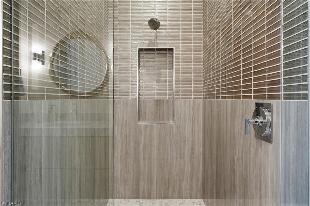 PARK SHORE - Residential