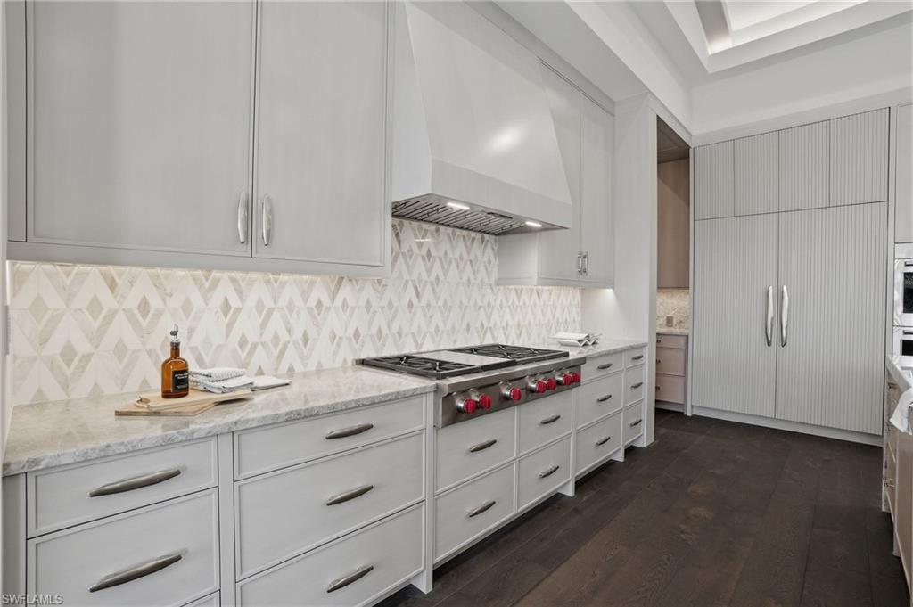 PARK SHORE - Residential