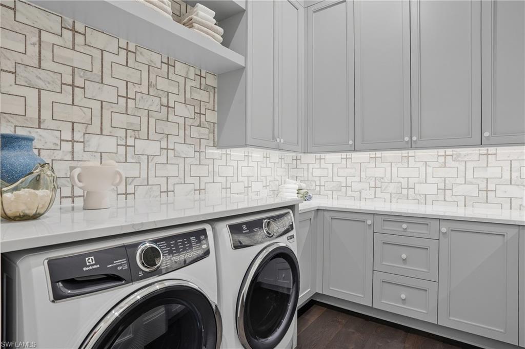 PARK SHORE - Residential