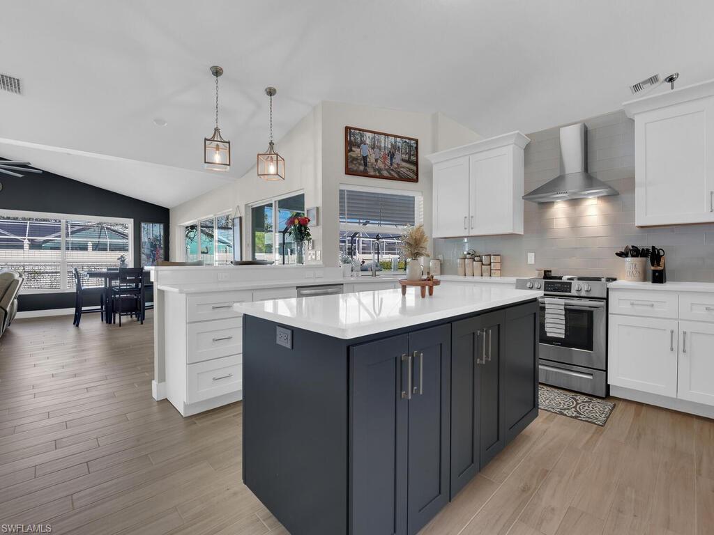 CAPE CORAL - Residential