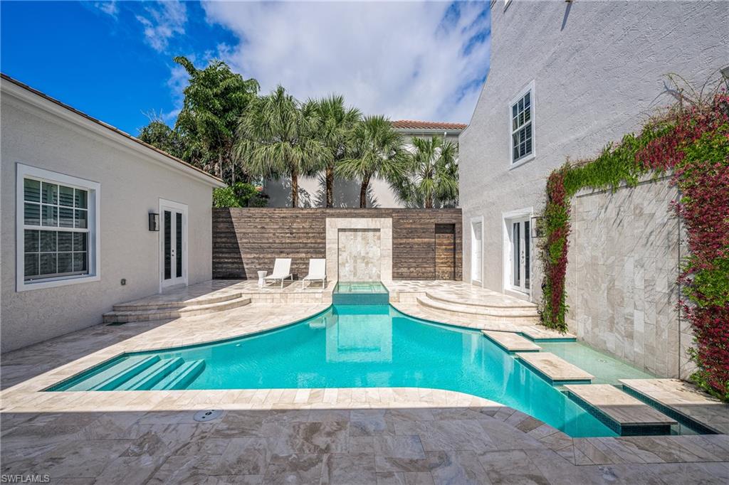 HEMINGWAY PLACE - Residential