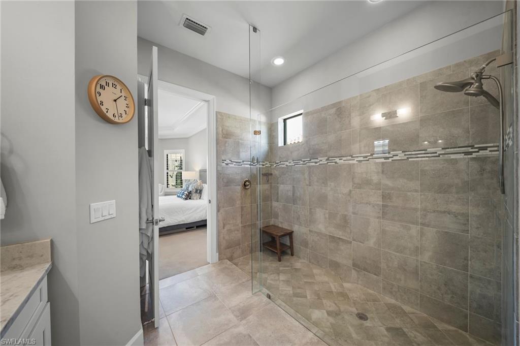 ESPLANADE - Residential