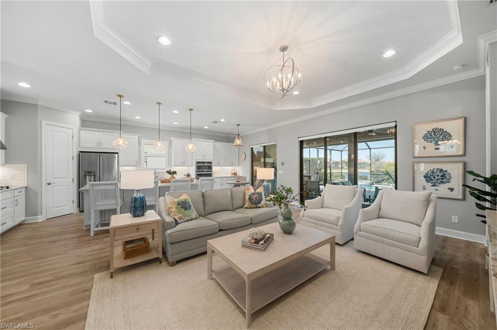 ESPLANADE - Residential