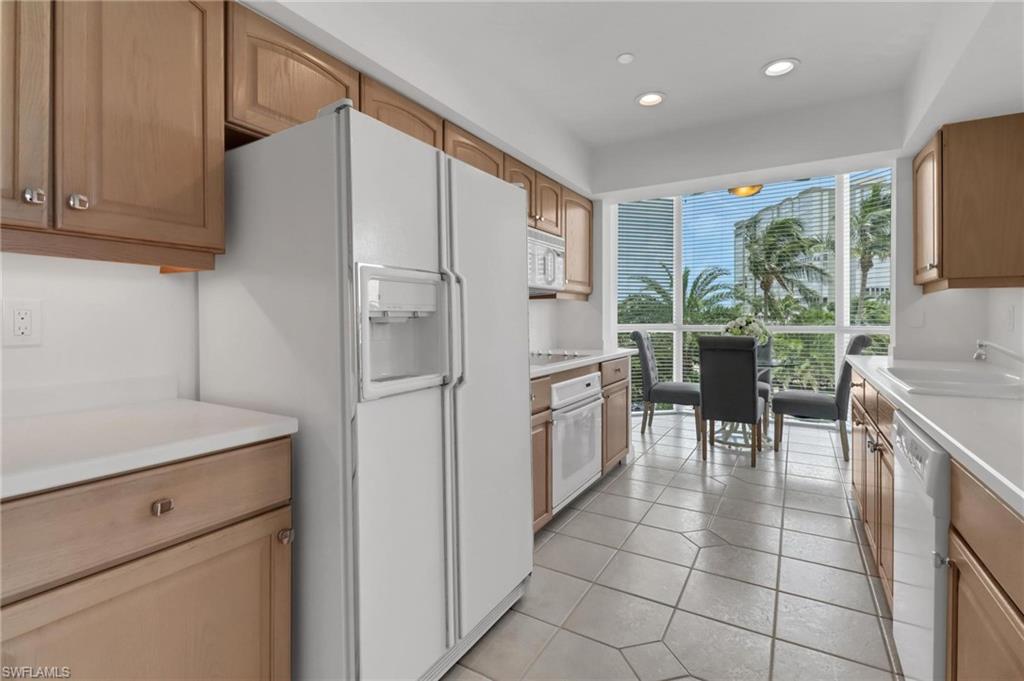 BAY SHORE PLACE - Residential