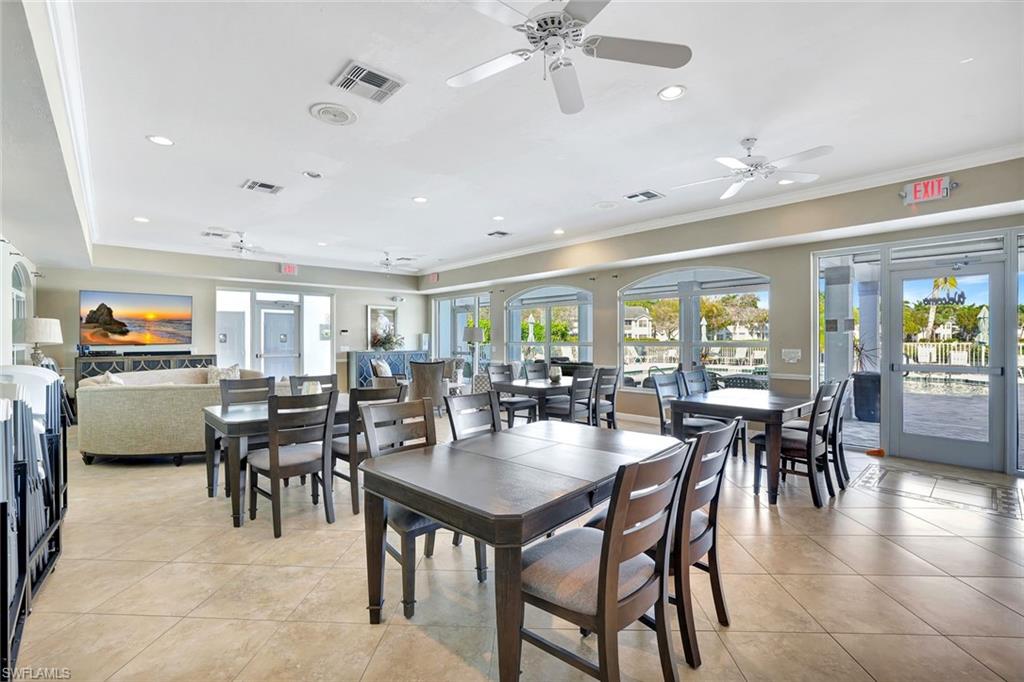 WEDGE WOOD AT THE STRAND - Residential