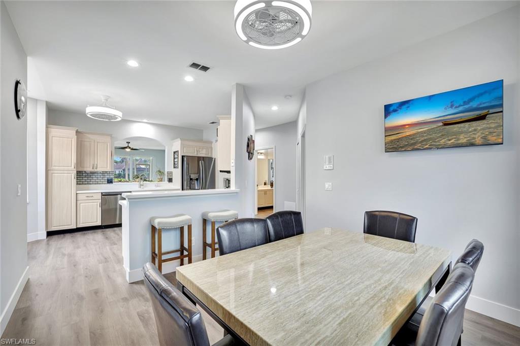 WEDGE WOOD AT THE STRAND - Residential