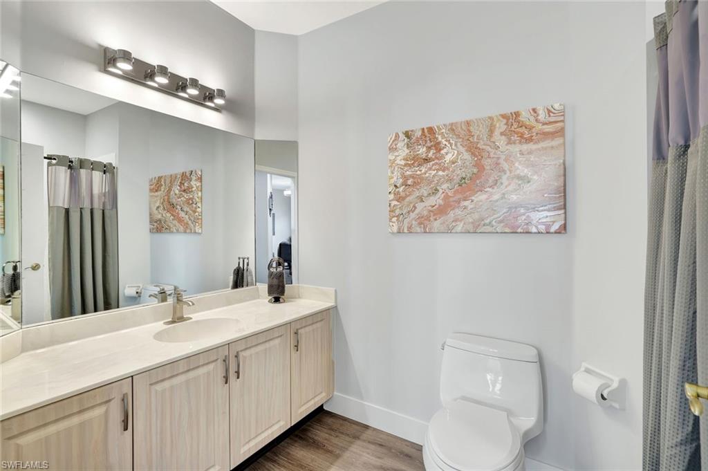 WEDGE WOOD AT THE STRAND - Residential