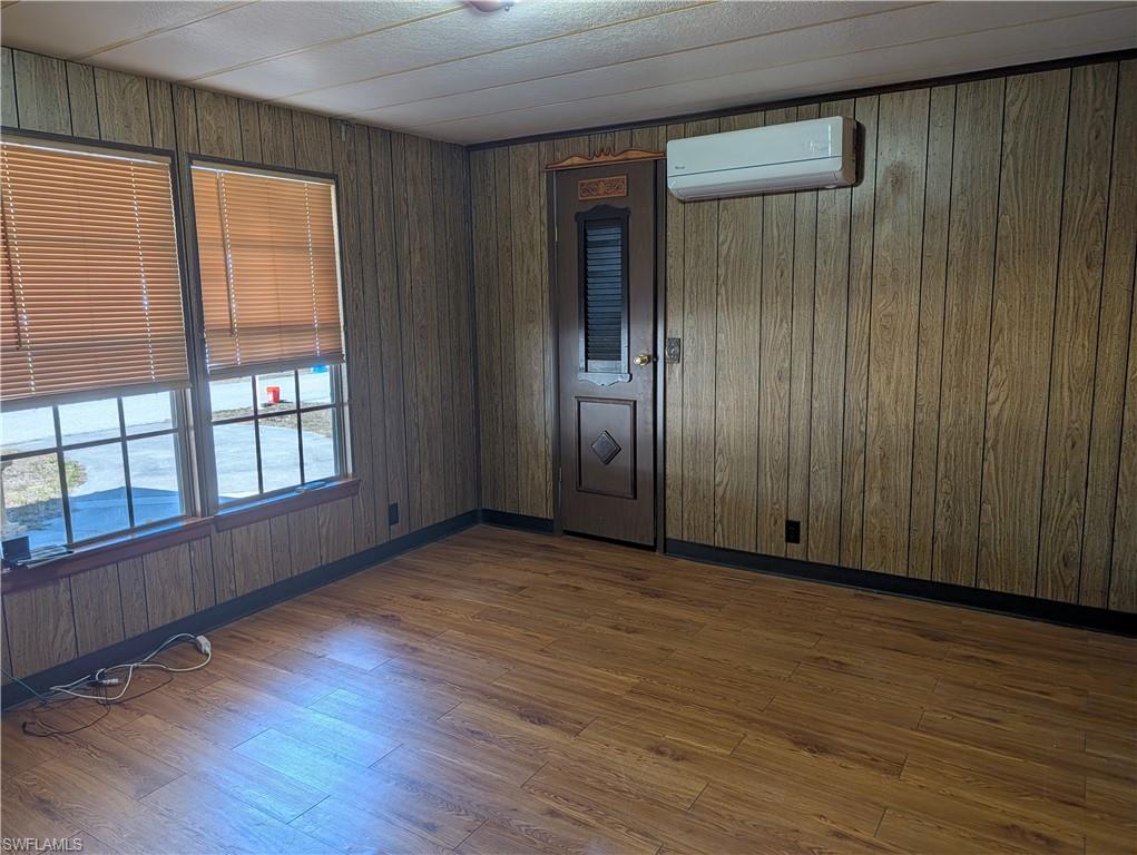 FOREST PARK MOBILE HOME - Residential