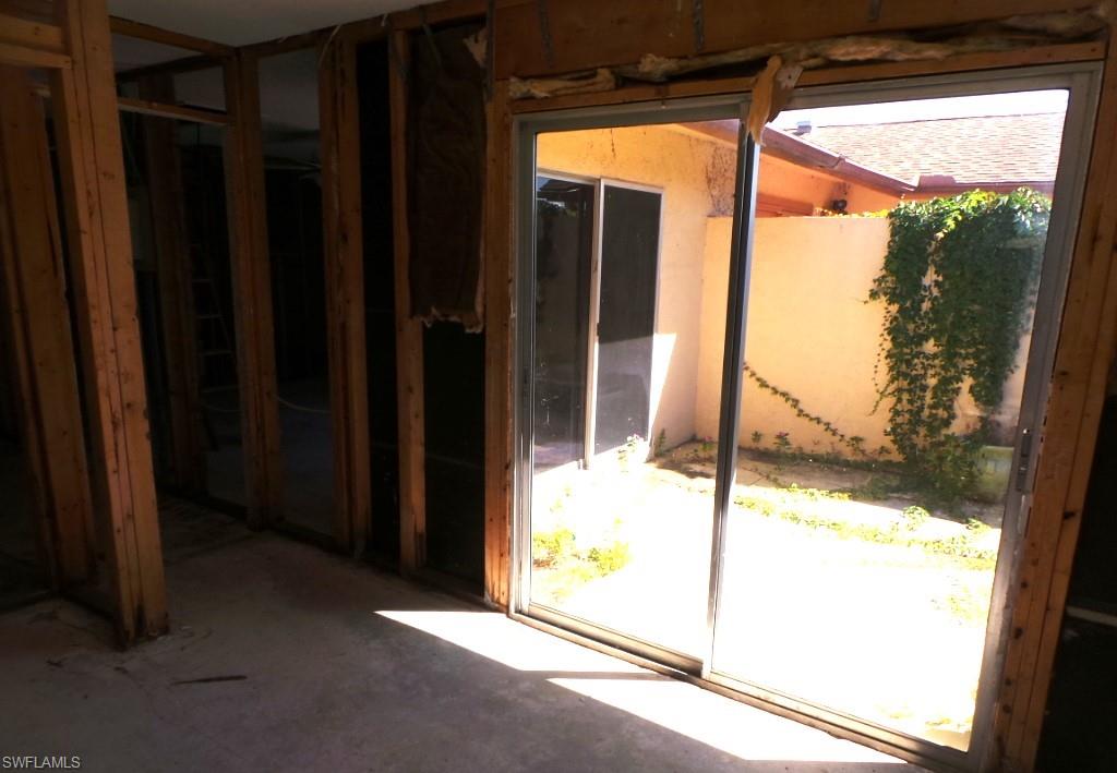 ROYAL WOODS - Residential