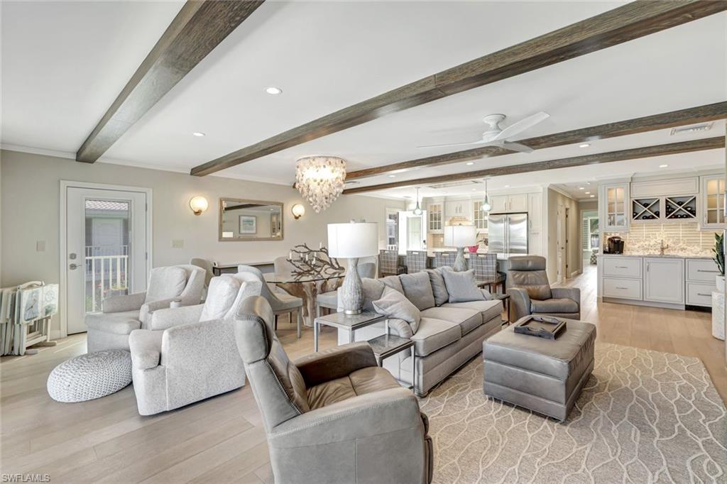 2850 Gulf Shore BLVD N 201