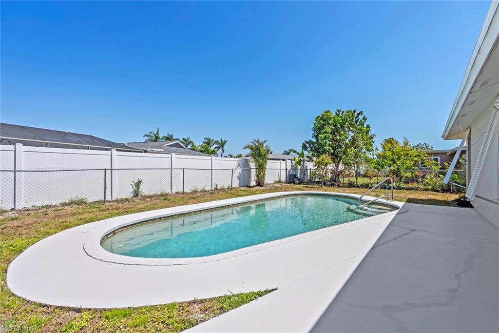 6874 Carmelle DR