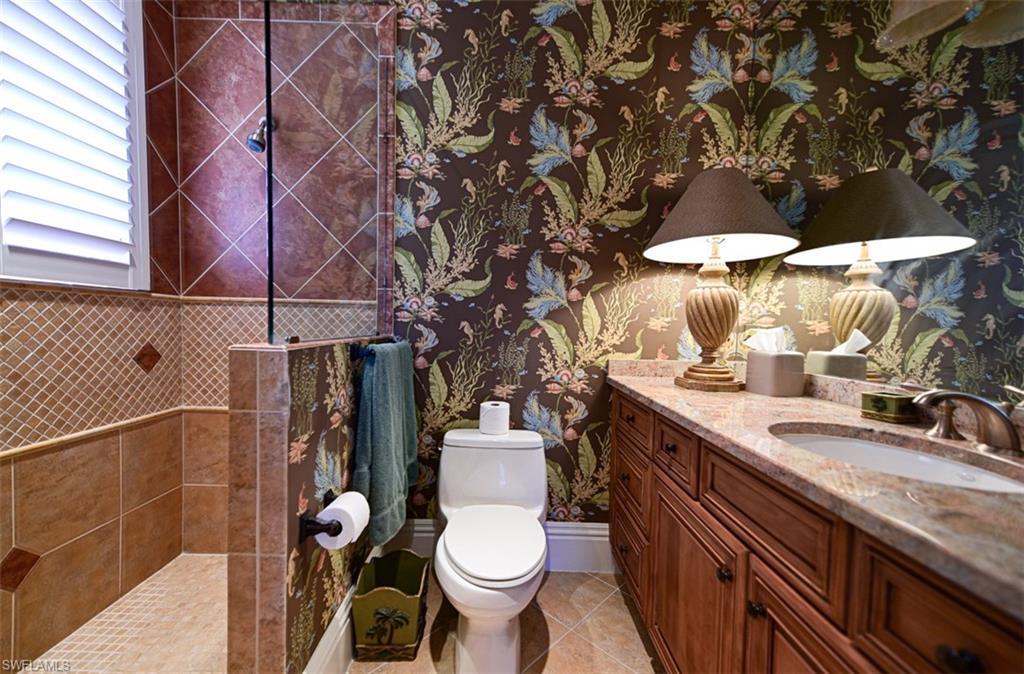 BAREFOOT BEACH - Residential