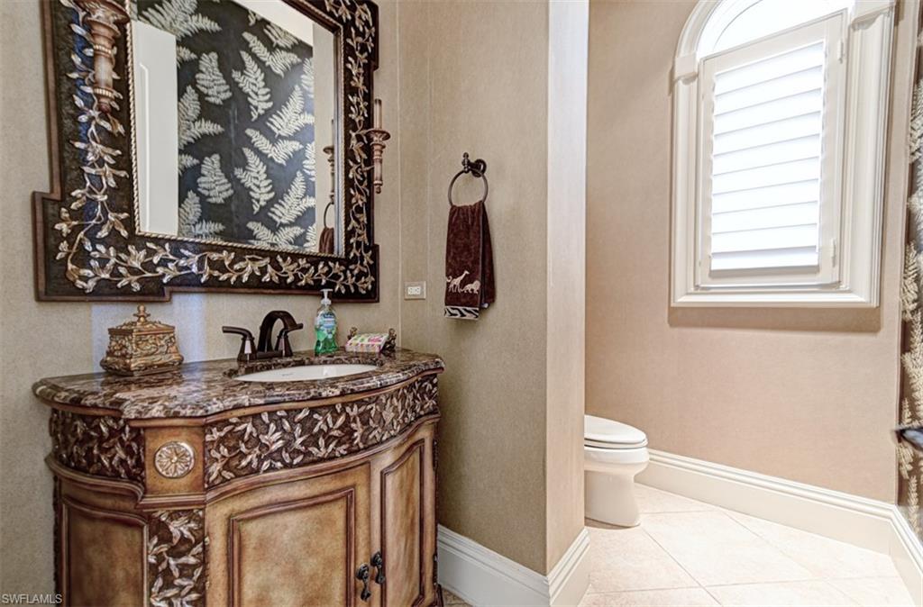 BAREFOOT BEACH - Residential