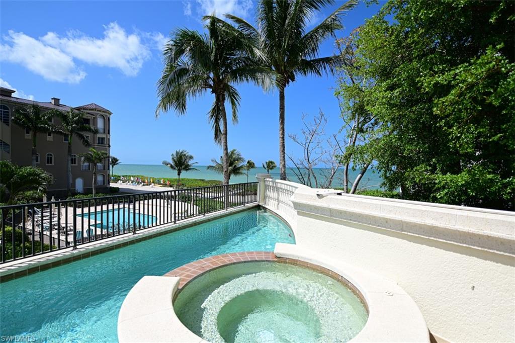 BAREFOOT BEACH - Residential