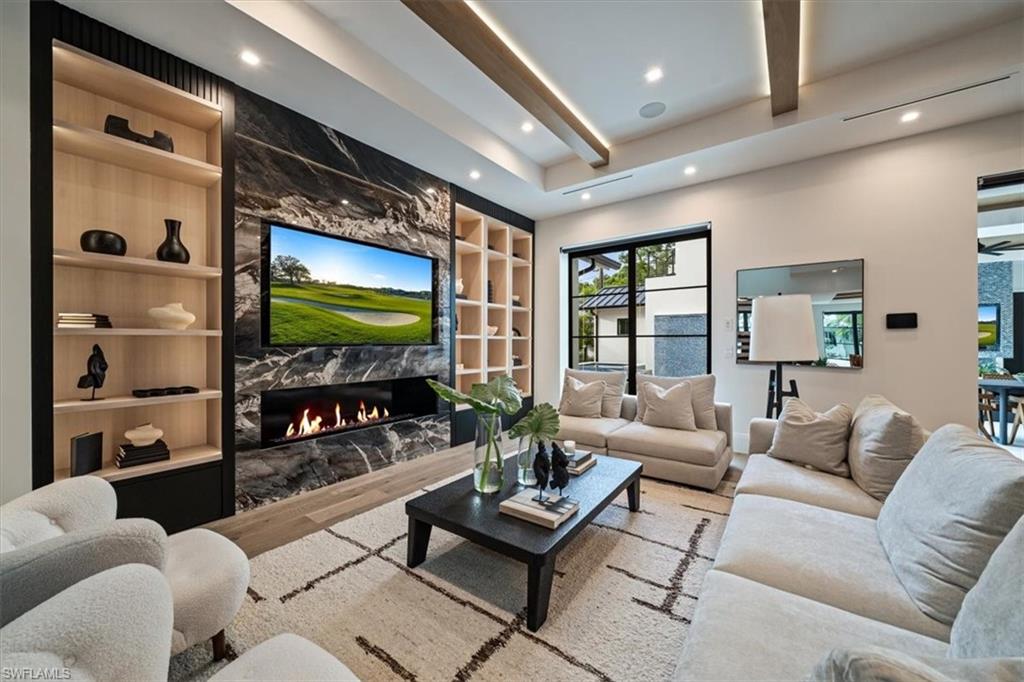 OLDE NAPLES - Residential