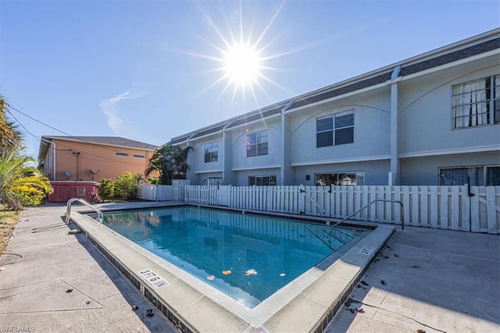 CORAL BAYVIEW CONDO - Residential