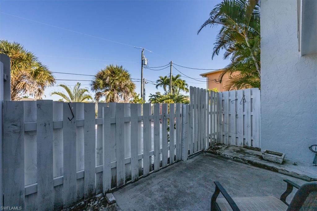 CORAL BAYVIEW CONDO - Residential