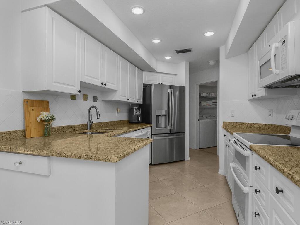 BERMUDA CAYS - Residential