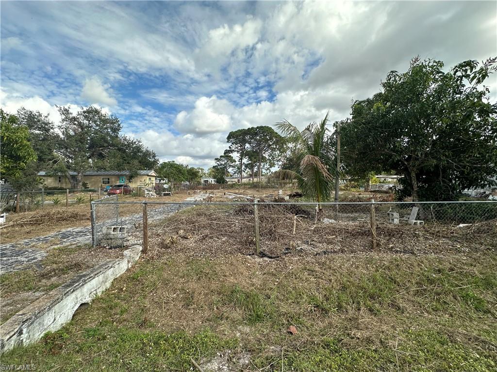 SUNCOAST ESTATE - Land