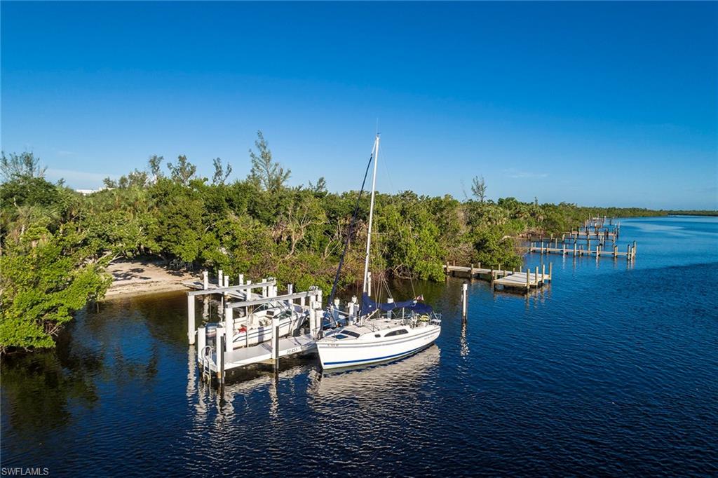 KEEWAYDIN ISLAND - Residential