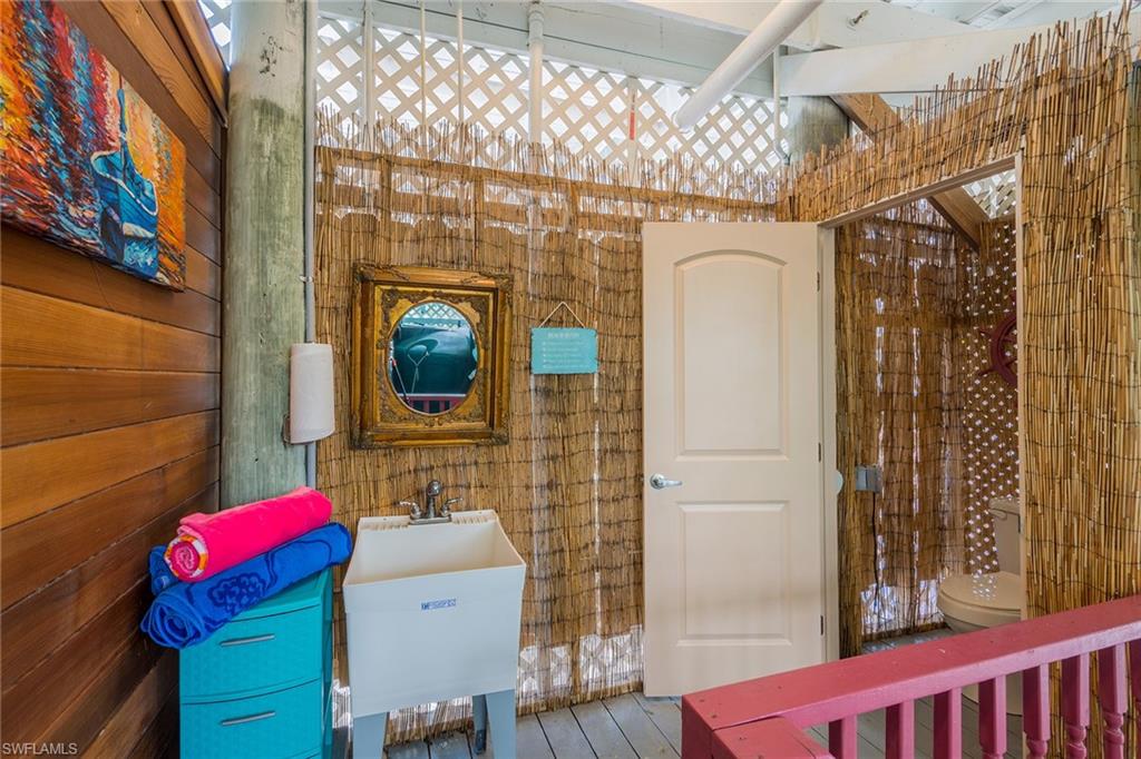 KEEWAYDIN ISLAND - Residential