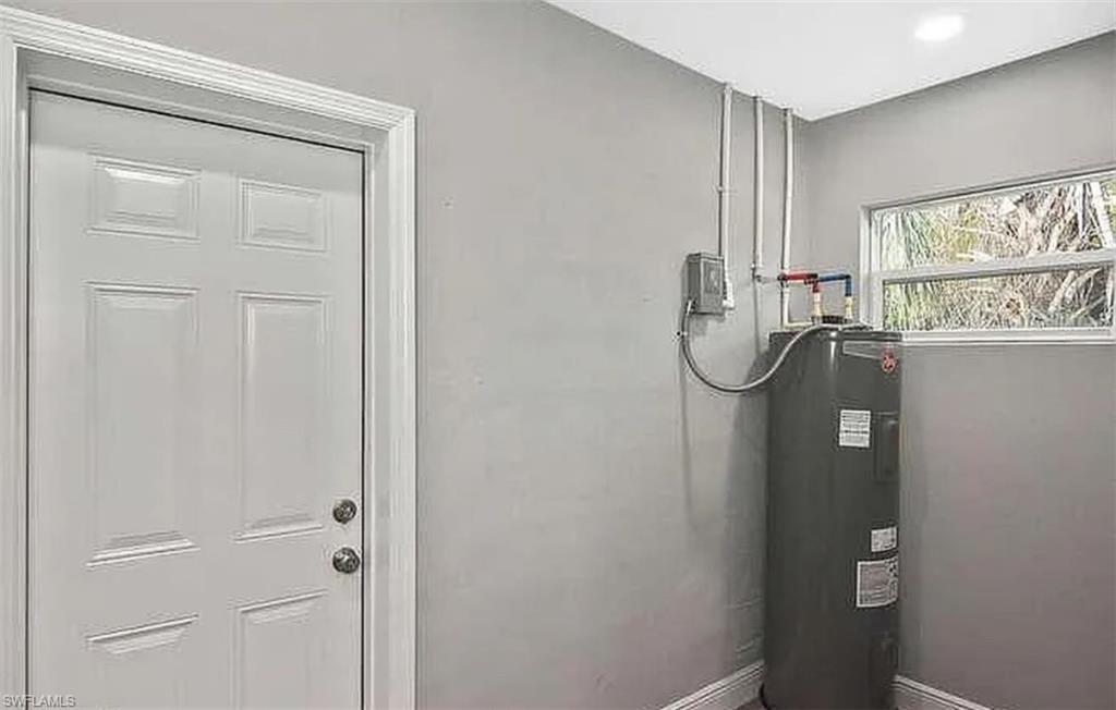 PINE MANOR - Residential Lease