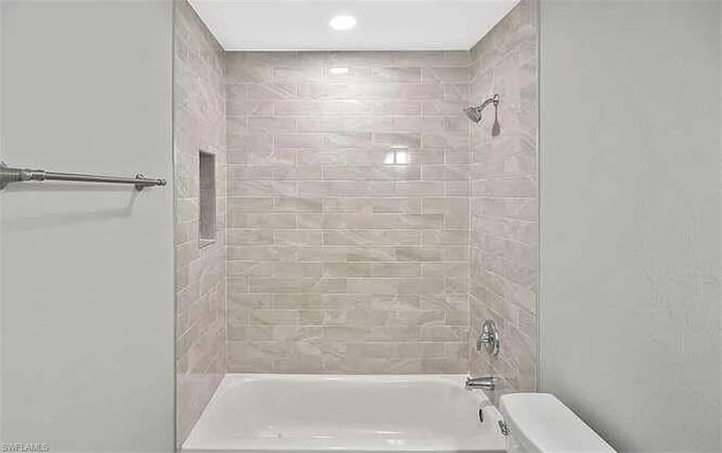 PINE MANOR - Residential Lease