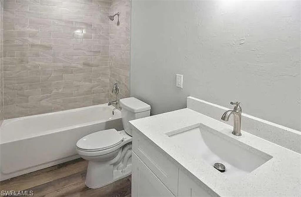 PINE MANOR - Residential Lease