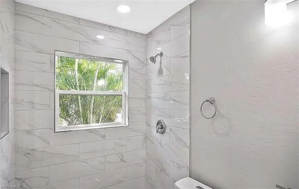 PINE MANOR - Residential Lease