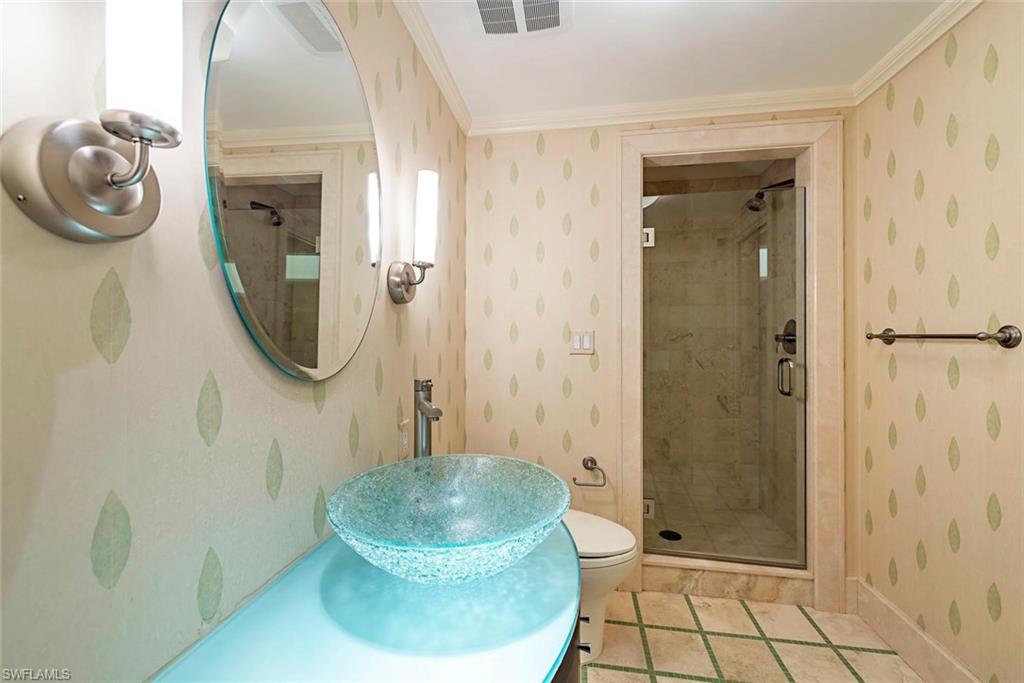 LAURENTIANS - Residential