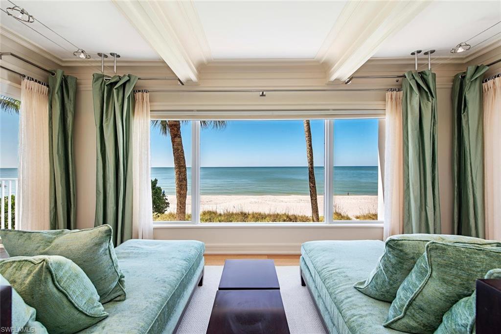 LAURENTIANS - Residential