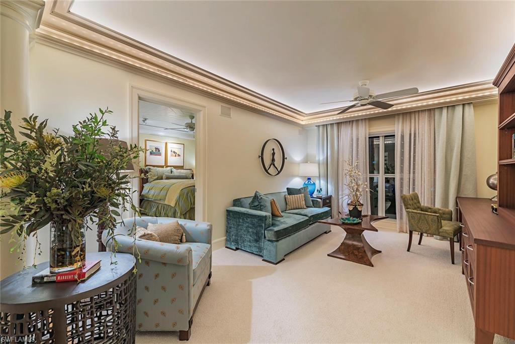 LAURENTIANS - Residential