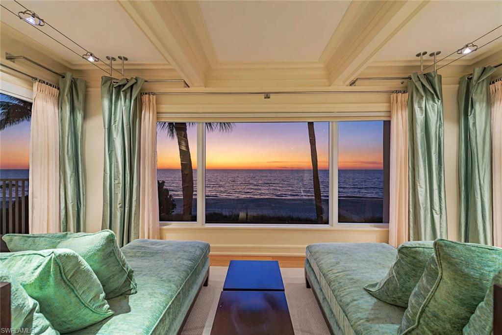 LAURENTIANS - Residential