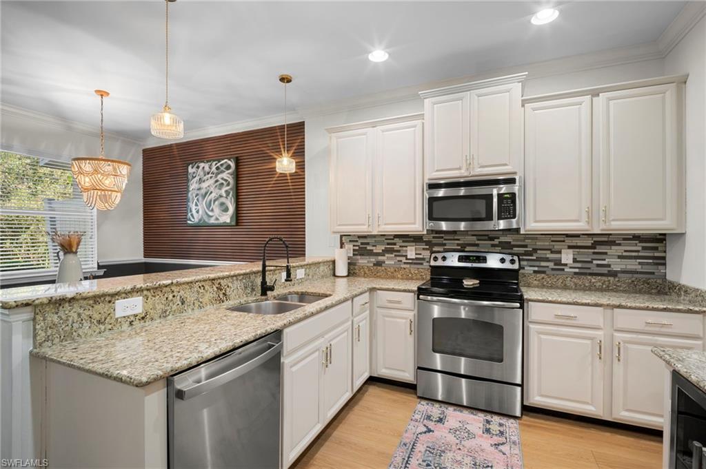 SOMERSET TOWNHOMES - Residential