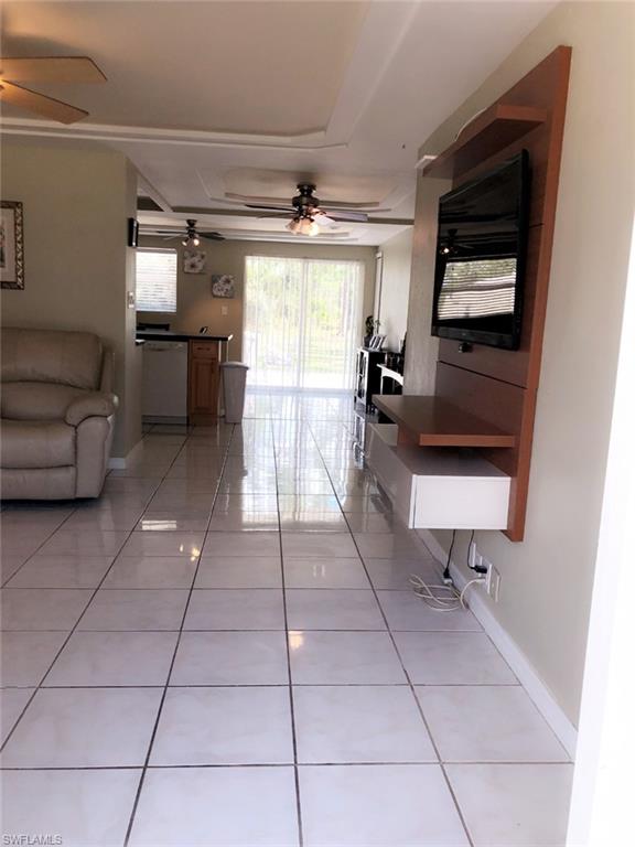 COUNTRY CLUB ESTATES - Residential