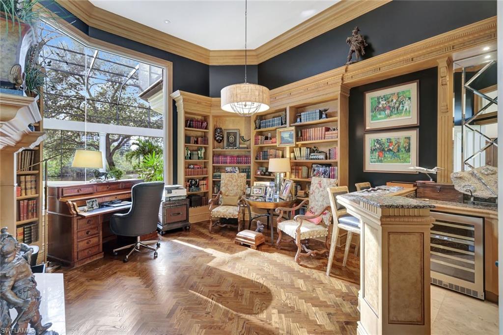 BAY COLONY SHORES - Residential