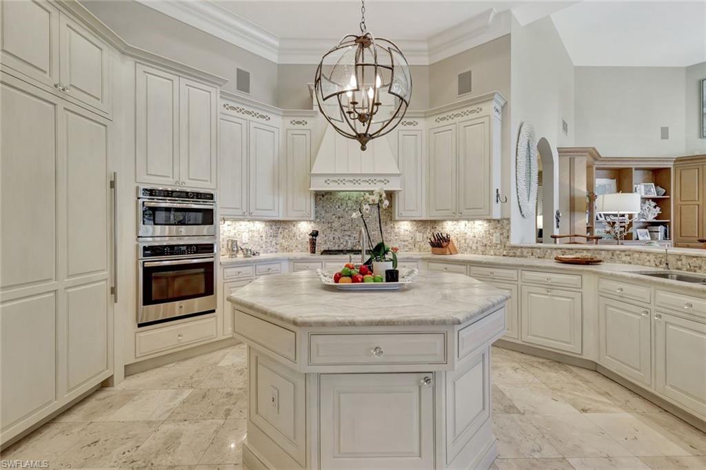 BAY COLONY SHORES - Residential