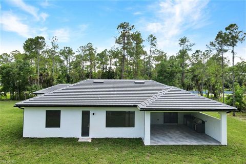 A home in NAPLES